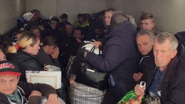 На Луганщині окупанти з Градів обстріляли евакуаційний автобус з дітьми – Гайдай Війська РФ обстріляли евакуаційний автобус на Луганщині – Гайдай