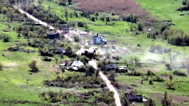 Січеславські десантники показали, як знищують окупантів та їхню техніку — ВІДЕО