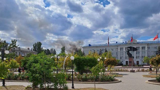 Поряд з адмінбудівлею: в центрі Бердянська пролунав вибух Вибух у Бердянську 6 вересня 2022 – що відомо про вибух в Бердянську