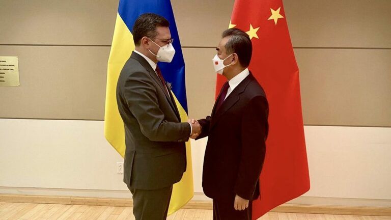 МИД Китая поддержал суверенитет и территориальную целостность Украины