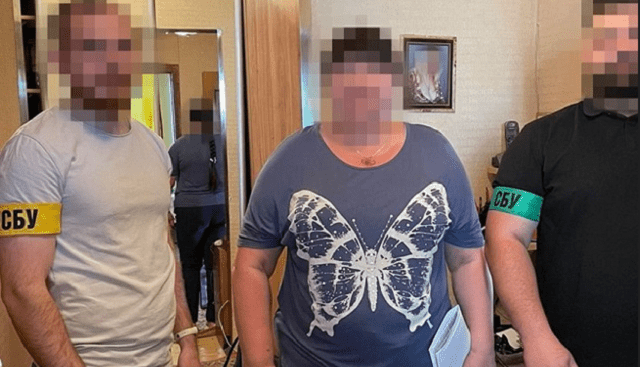 СБУ затримала чиновницю ЦНАПу у Києві, яка закликала у соцмережах знищувати українців