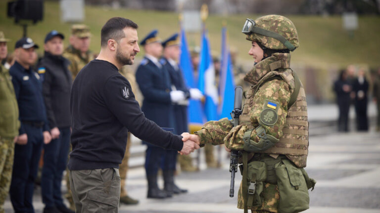 Дякую вам за службу і сталевий характер. Зеленський привітав нацгвардійців