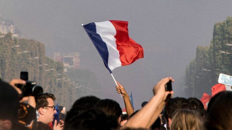 Кремль запустил кампанию против помощи Украине во Франции — The Washington Post