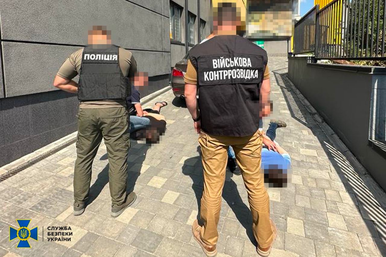 На Тернопільщині депутат за гроші допомагав мобілізованим уникнути ротації на передову Фото 1 На Тернопільщині депутат за гроші допомагав мобілізованим уникнути ротації на передову Фото 1