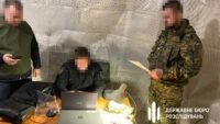 На Буковині військові ремонтували будинок командиру