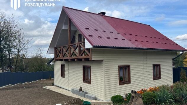 На Буковині військові ремонтували будинок командиру