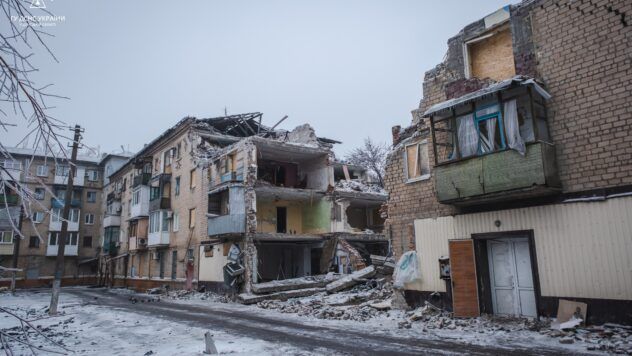 Руїни будинку в Селидовому