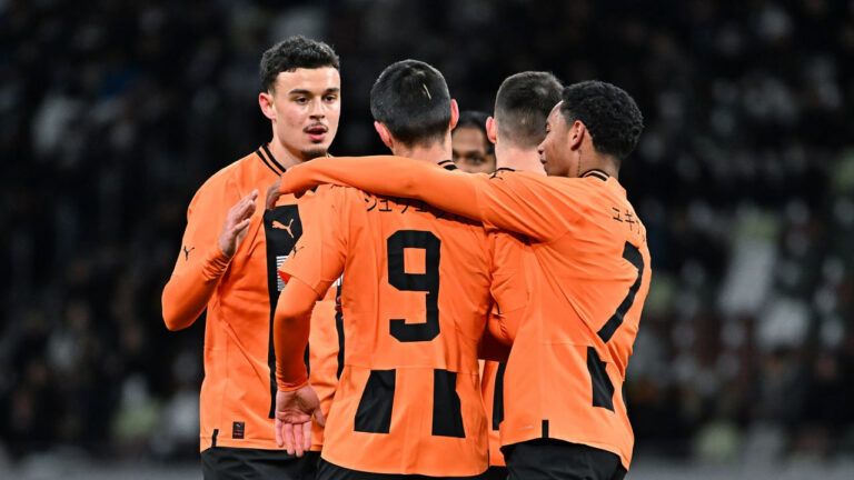 Шахтар - Авіспа Фукуока