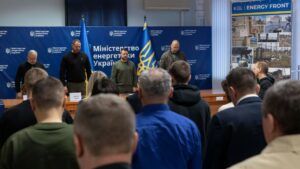 Щоденна хвилина мовчання в Україні: Зеленський підписав закон
