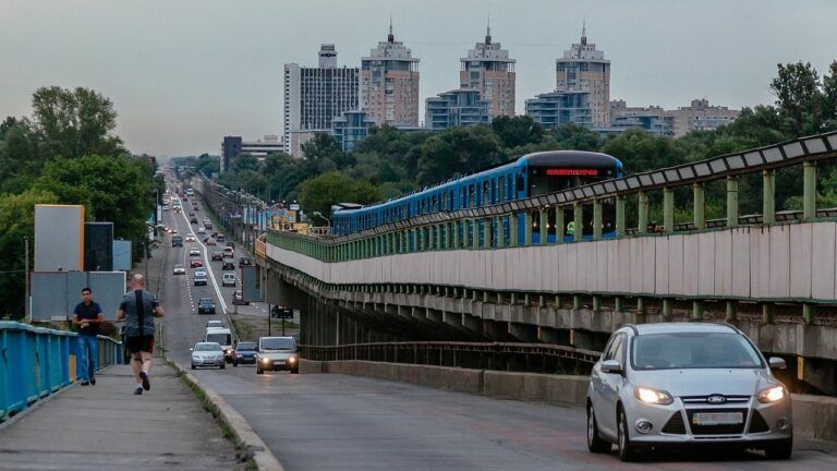 Станции метро Лесная и Черниговская возобновили работу