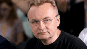 В кабінеті Андрія Садового знайшли прослушку: що відомо