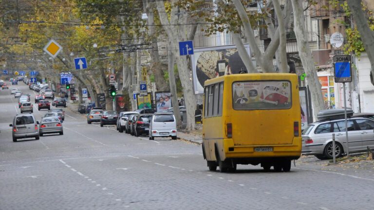 до скольких ходят маршрутки в Киеве