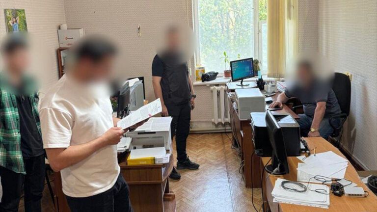 Корупційна схема на закупівлі укриттів