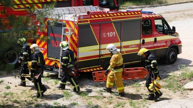 РФ знову вдарила КАБами по мосту у Херсоні – ОВА ДСНС Запоріжжя