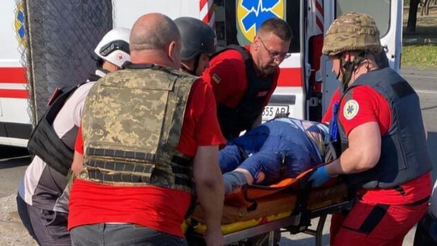 Взрывы в Никополе: во время артобстрела погибла женщина, еще 5 человек пострадали нікополь обстріл