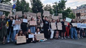 Первые итоги акции протеста возле театра Франко: что это было