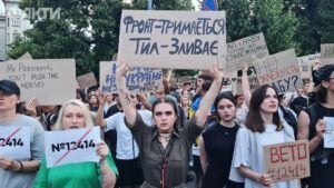 Як світові ЗМІ реагують на закон 12414