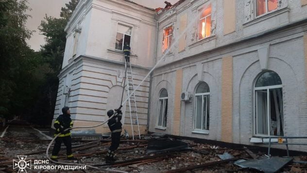 Воздушный щит: Зеленский после обстрела анонсировал разговоры с партнерами по дронам наслідки обстрілу