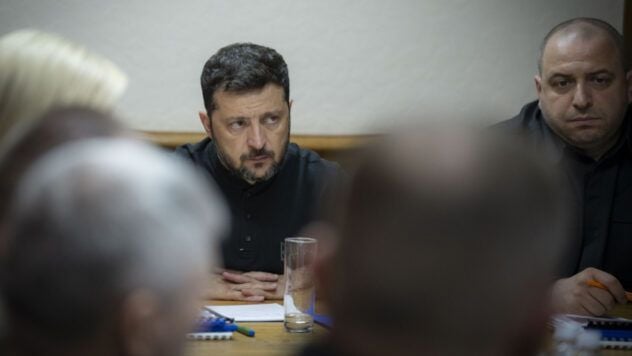 Зеленський зустрівся з колишніми полоненими і обговорив нові підходи до списків на обмін Володимир Зеленський