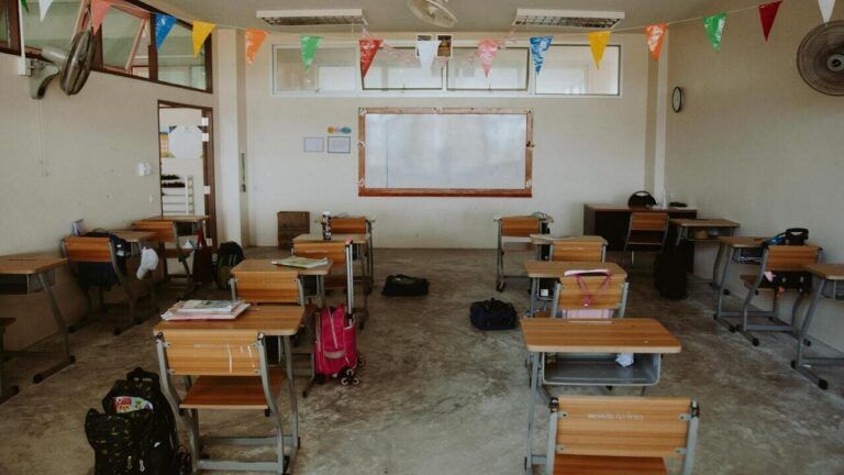 шкільні канікули 2025-2026 в Україні,