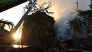 Вибухи у Харкові 5 жовтня: місто під атакою дронів, частково зникло світло Вибухи у Харкові: що сталося сьогодні, 5 жовтня 2025