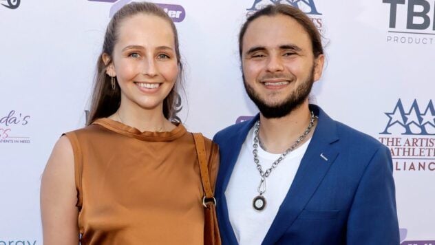 Під хіт свого батька: син Майкла Джексона зробив пропозицію коханій син Майкла Джексона заручився