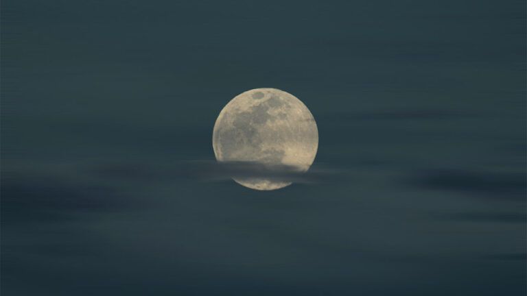 повний місяць