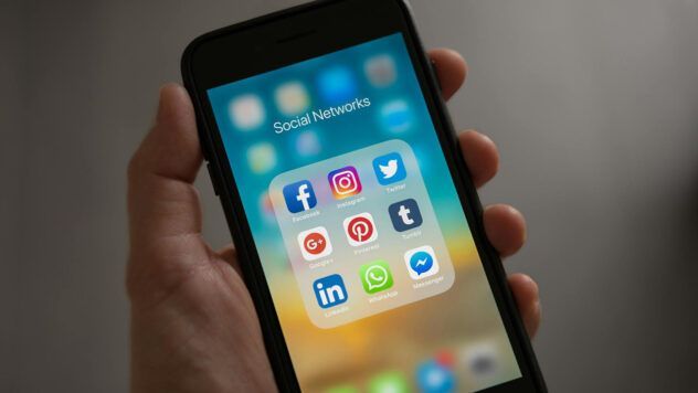 Apple выпустила iOS 26: что изменится в интерфейсе, переводе и приложениях Apple официально выпустила iOS 26 для iPhone — что изменится и какие функции доступны