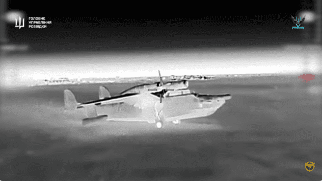 Дрони ГУР у Криму атакували два літаки-амфібії Бе-12 Чайка