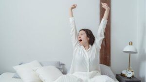 зламала шию після позіхання
