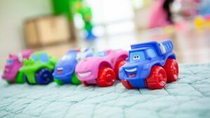 Іграшки, зарядні пристрої, електроніка: в Україні виявили 28 видів небезпечних товарів небезпечні нехарчові товари