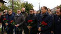 Радослав Сікорський прибув із візитом до Лапаївки у Львівській області
