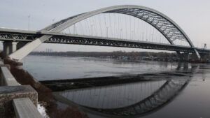 Подольский мост в Киеве не будет работать во время воздушных тревог