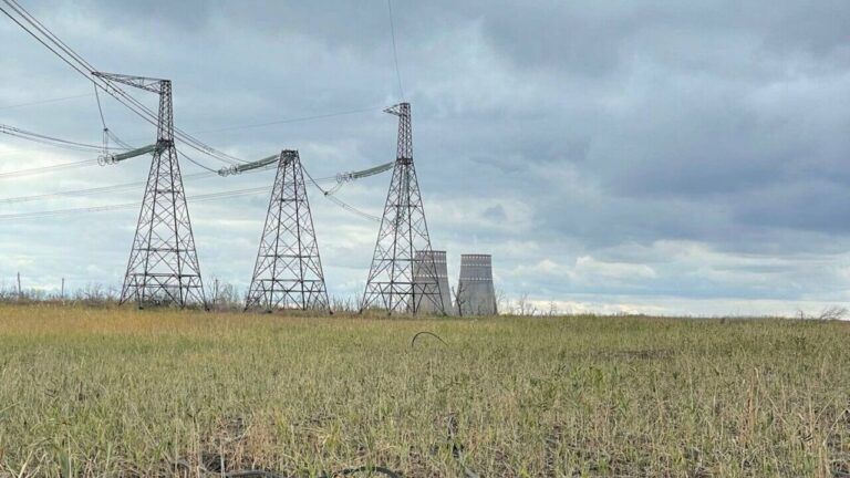 Запорожскую АЭС вывели из блэкаута: энергетики снова восстановили станцию