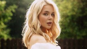 Аліна Гросу