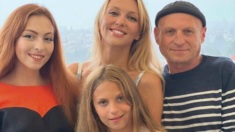 Оля Полякова