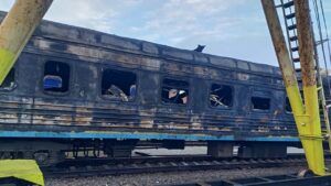 Ночью РФ атаковала железнодорожную инфраструктуру в Сумах и возле Лозовой РФ атаковала железнодорожную инфраструктуру в Сумской и Харьковской областях: что известно