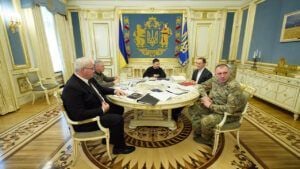 Цього року було майже 160 уражень нафтооб’єктів РФ, знищено 48% Панцирів — Малюк СБУ уразила низку об’єктів НПЗ у російському тилу: Малюк розповів подробиці