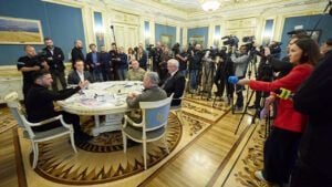 СЗР України підготує список викрадених дітей та осіб, причетних до депортації – Зеленський Зеленський: Україна готує список викрадених Росією дітей та вимагатиме санкцій проти винних