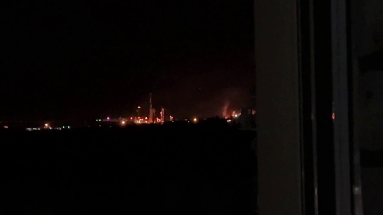 У Саратовській області РФ лунали вибухи: дрони атакували місцевий НПЗ