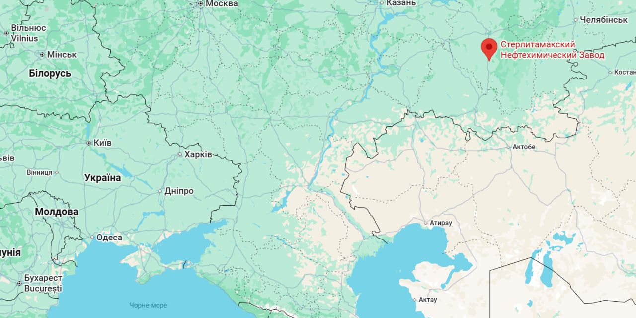 Сили спецоперацій уразили два стратегічні об’єкти нафтопереробної галузі РФ Фото 1 ССО уразили два нафтових заводи в РФ Фото 1