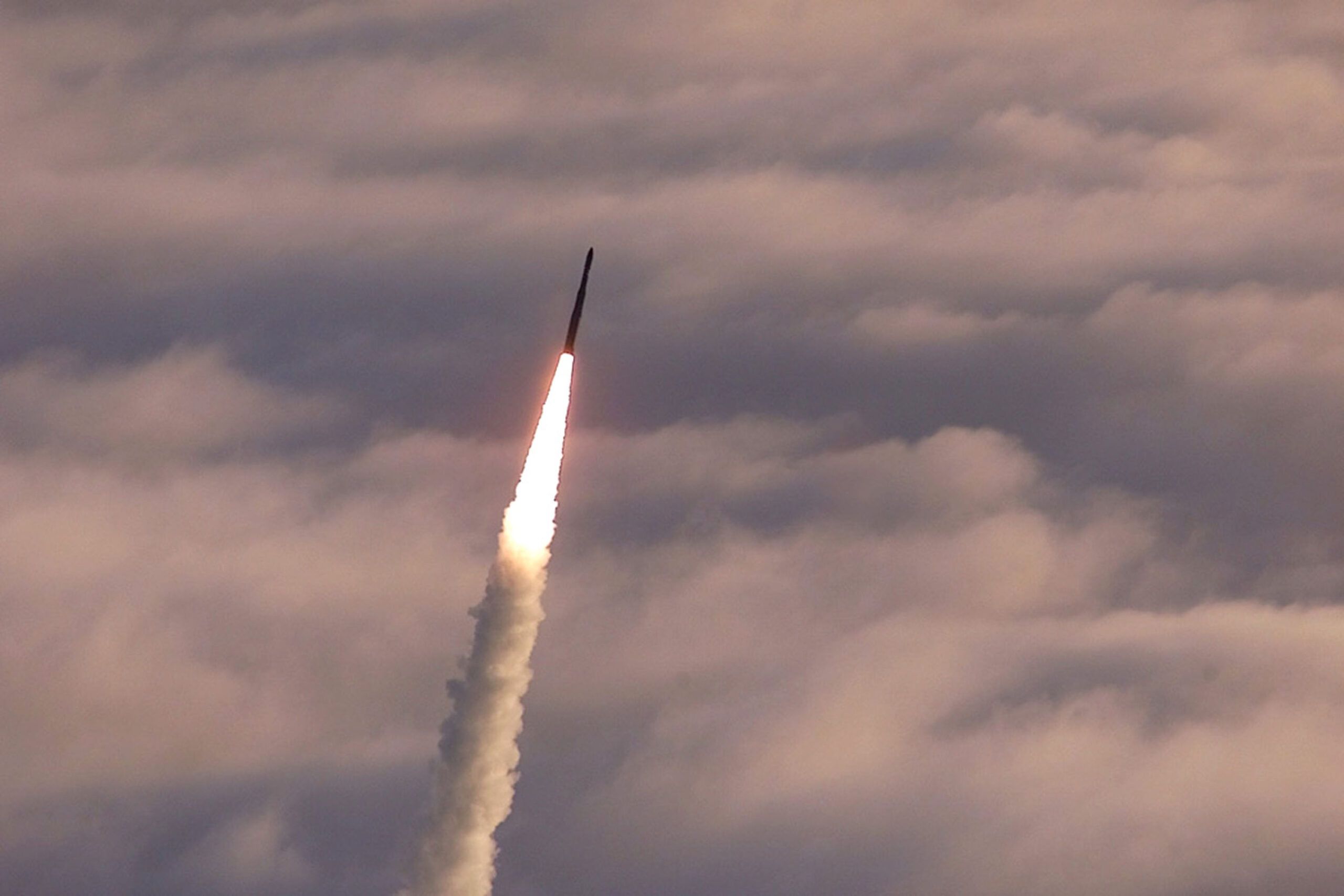 США провели запуск міжконтинентальної балістичної ракети Minuteman III