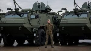Латвія передала Україні 21 БТР Patria 6×6 – Шмигаль Patria 6x6