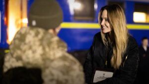 Анджеліна Джолі в Україні