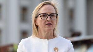 Джулі Девіс