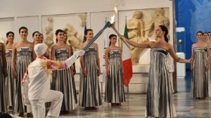 Олімпійські ігри-2026: у Греції відбулася церемонія запалення олімпійського вогню