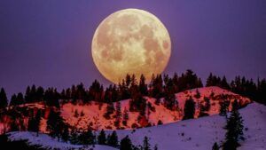 холодний супермісяць