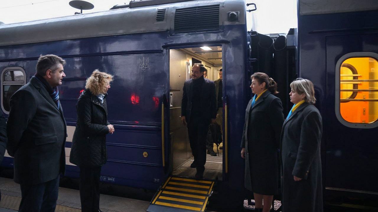 Predsednik Cipra z uradnim obiskom v Kijevu, srečal se je z Zelenskim