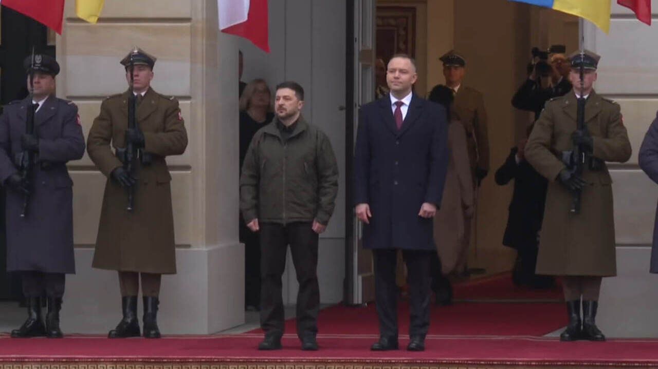 Зеленський прибув до Варшави, щоб зустрітися з Навроцьким