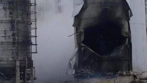 РФ атакувала порти Південний і Чорноморськ: пошкоджено судно із зерном та резервуари Атака на порти Південний і Чорноморськ на Одещині 30 грудня 2025: наслідки